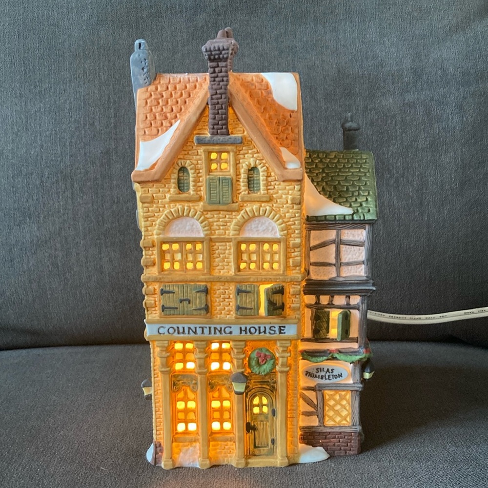 Department 56 -  Dickens Village Series - Silas Thimbleton Barrister